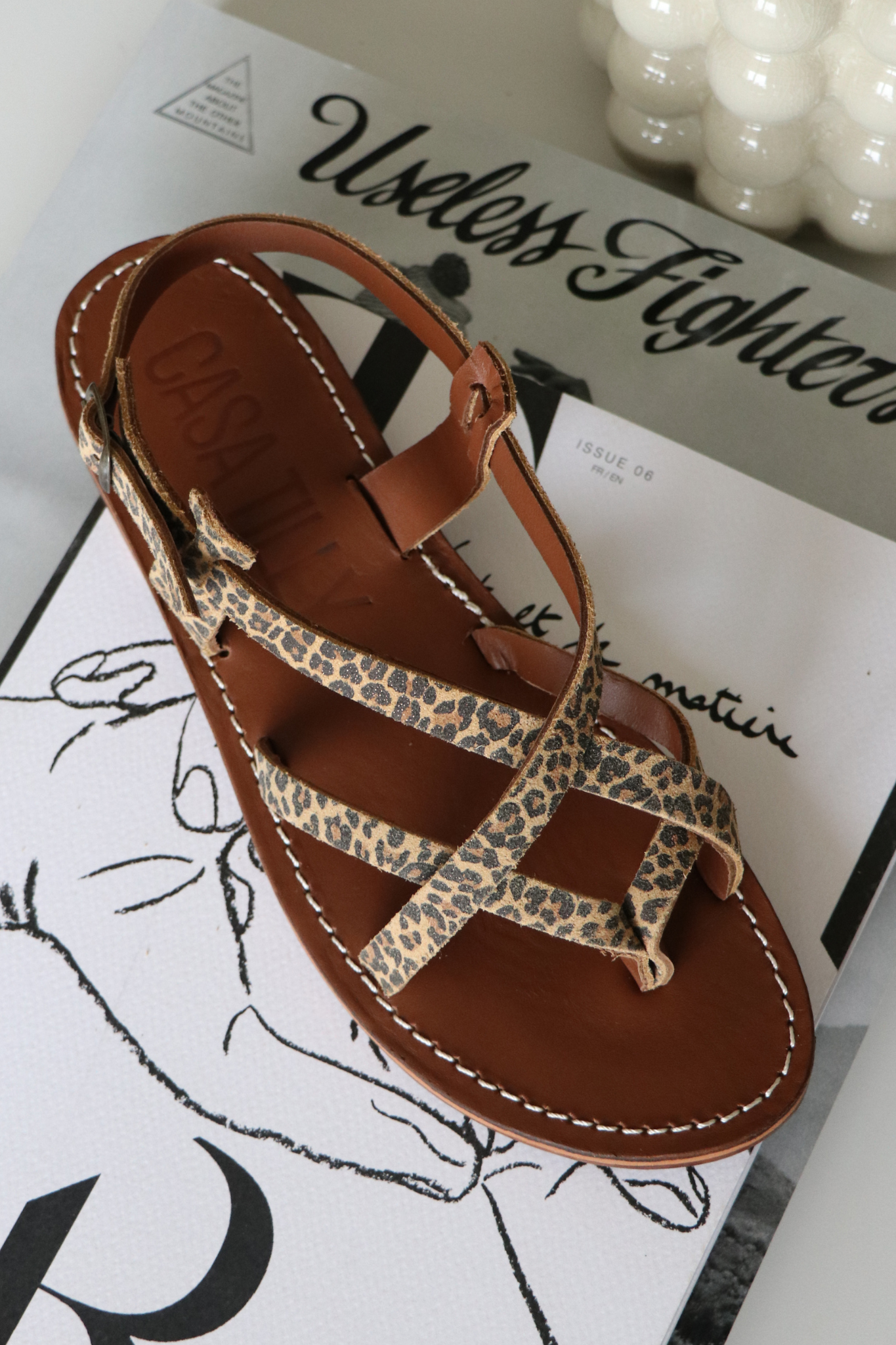 Sandales en cuir léopard pour femmes